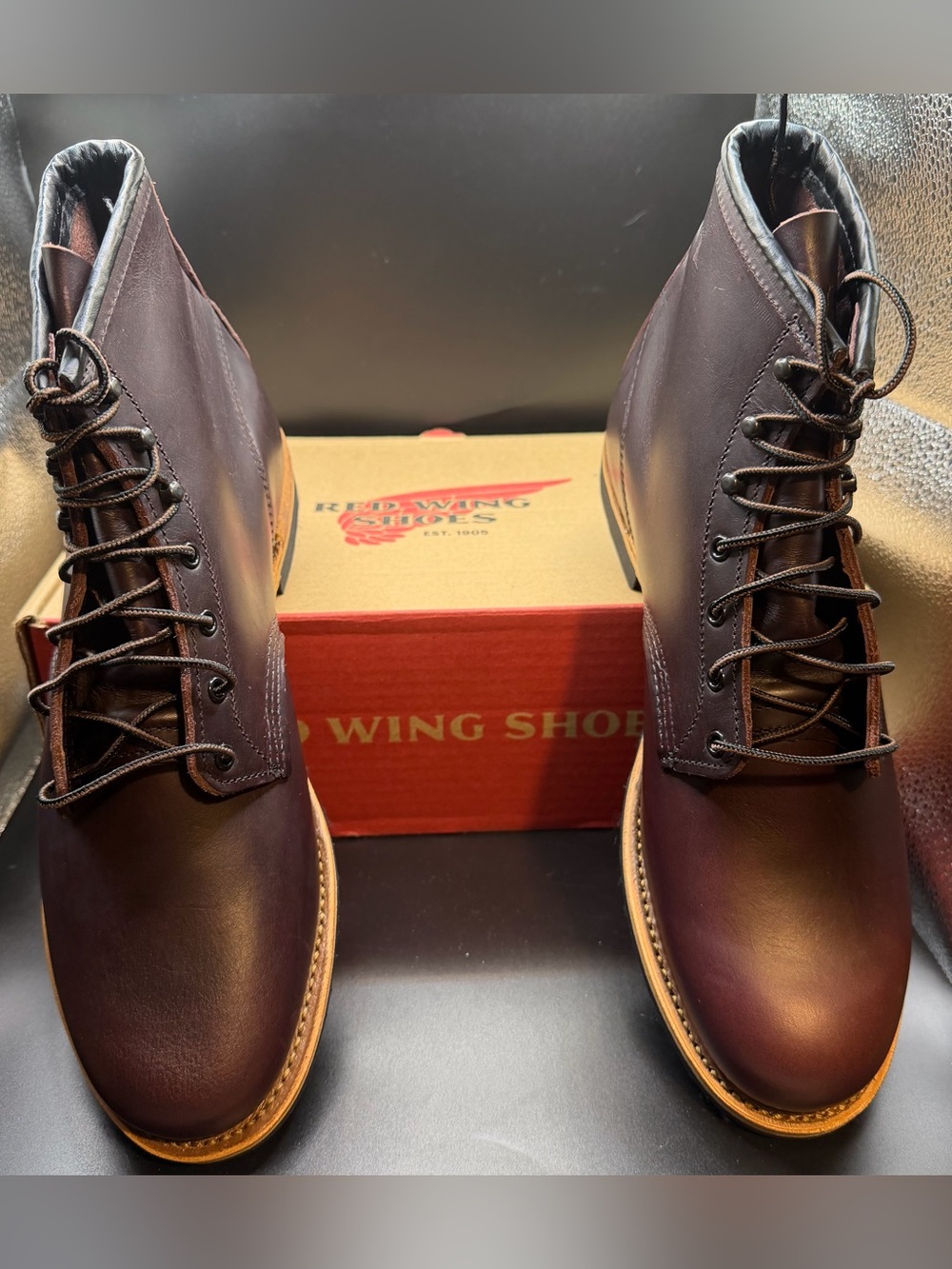 Red Wing Beckman Boots Black Cherry Leather Men’s Size 10.5 NEW IN BOX Heritage